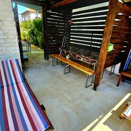 Rustica With Exclusive Use Of The Pool-ground Floor アパート ザダル