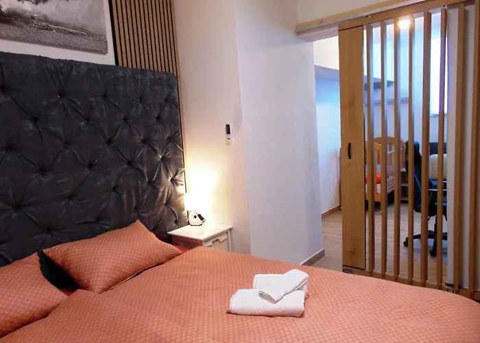 Rustica With Exclusive Use Of The Pool-ground Floor ザダル