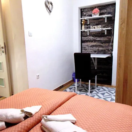 Appartement Rustica With Exclusive Use Of The Pool-ground Floor Zadar
