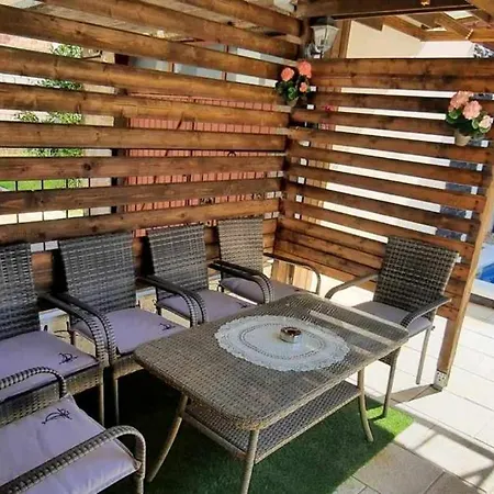 Rustica With Exclusive Use Of The Pool-ground Floor Zadar