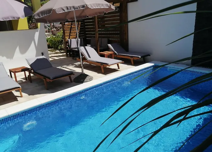 Διαμέρισμα Rustica With Exclusive Use Of The Pool-ground Floor