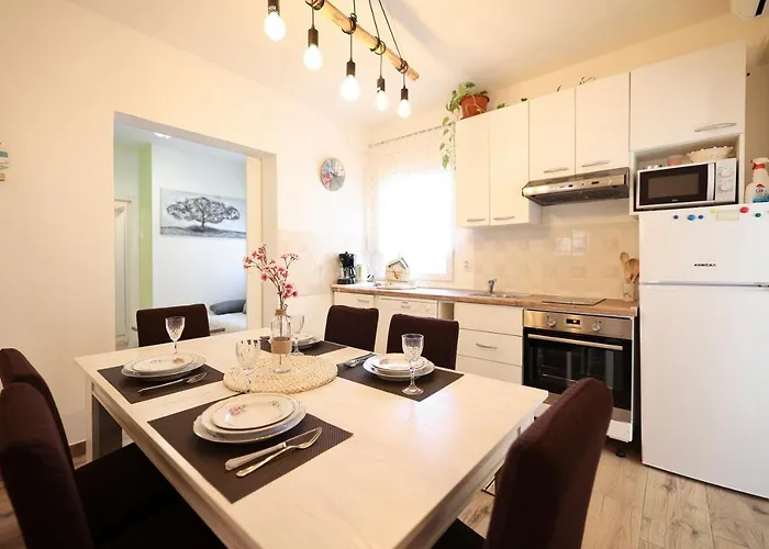 Rustica With Exclusive Use Of The Pool-ground Floor *