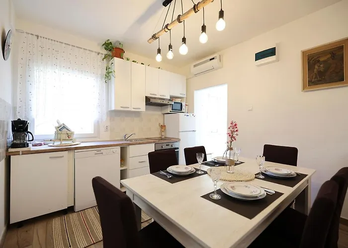 Διαμέρισμα Rustica With Exclusive Use Of The Pool-ground Floor