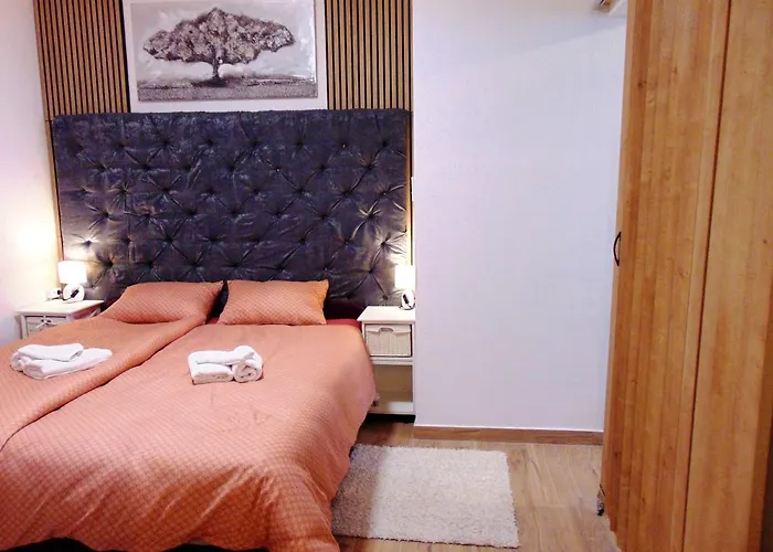 Rustica With Exclusive Use Of The Pool-ground Floor * Ζαντάρ