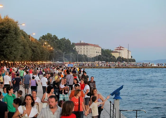 Rustica With Exclusive Use Of The Pool-ground Floor